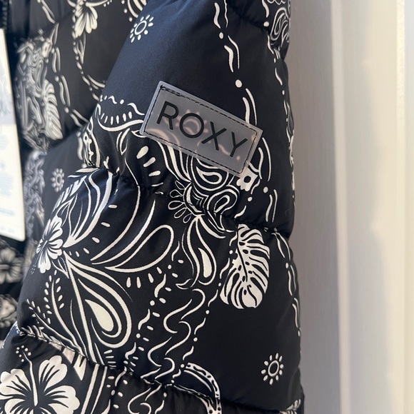 Roxy Black and White Paisley Puffer Jacket/ski layer - Picture 6 of 10